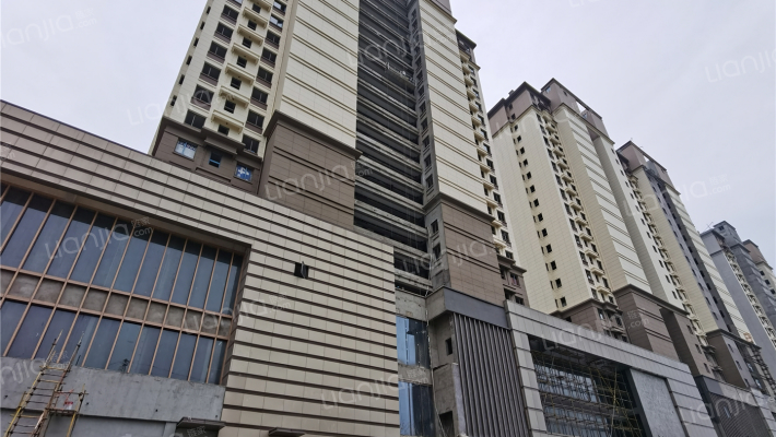 新城吾悦广场外景图