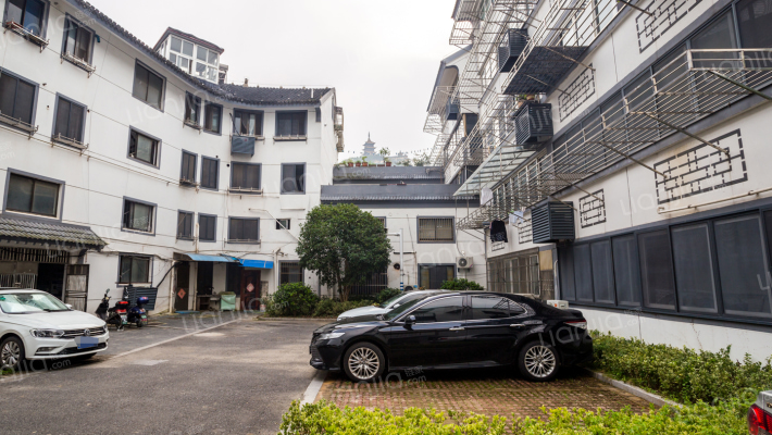 狼山镇64号外景图