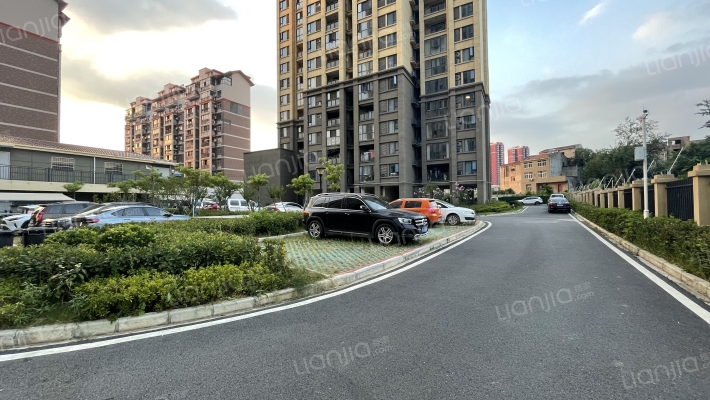 龙辰丽湾二期外景图