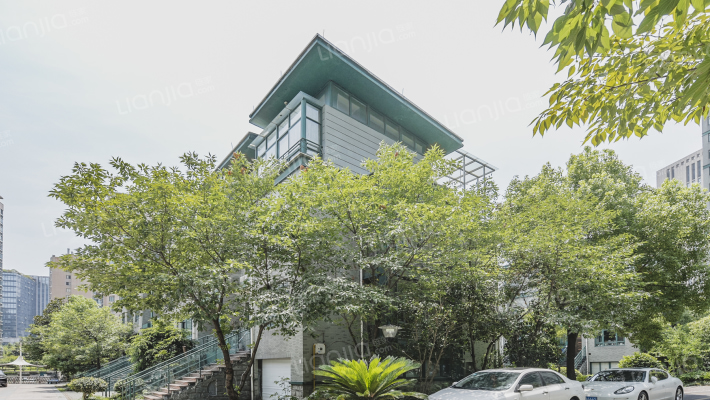 蓝天华都苑外景图