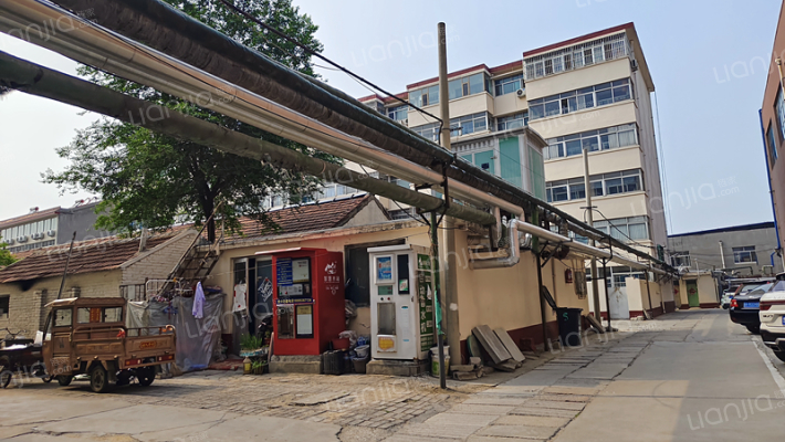 圣达医药家属院外景图