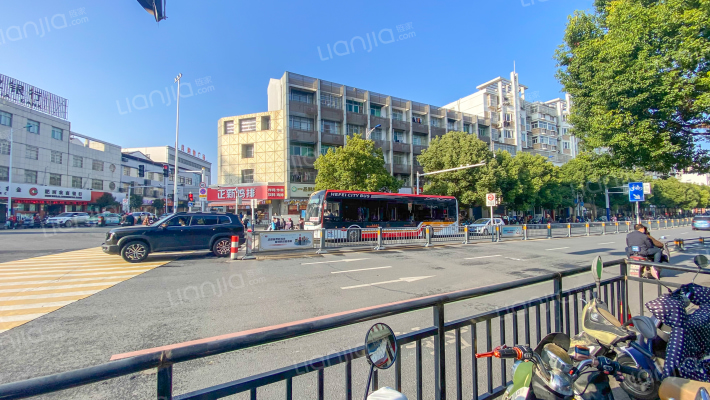 水安大厦外景图