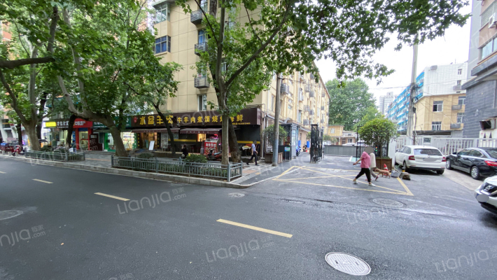 电子公司家属院外景图