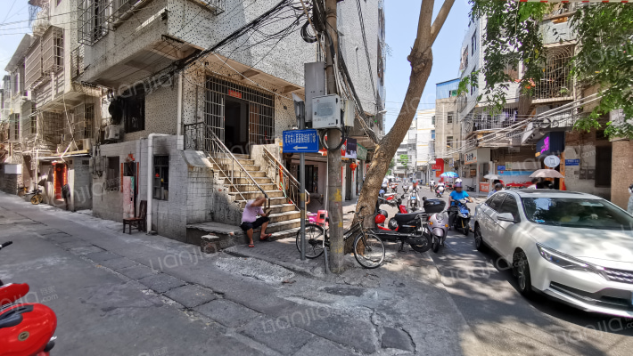 西里公寓外景图