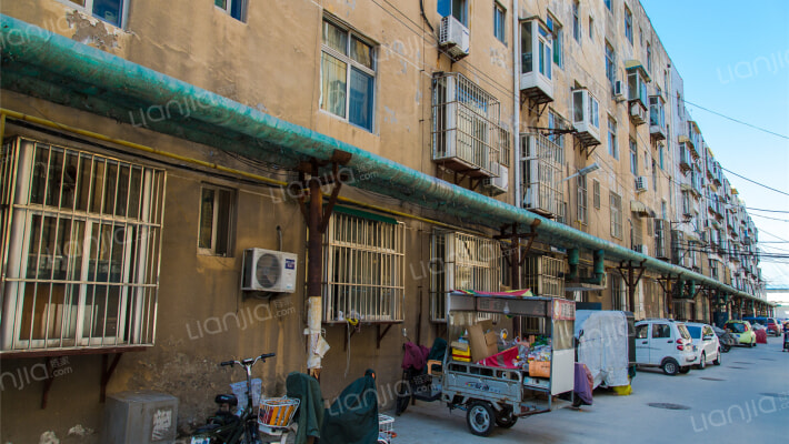 多星宿舍外景图