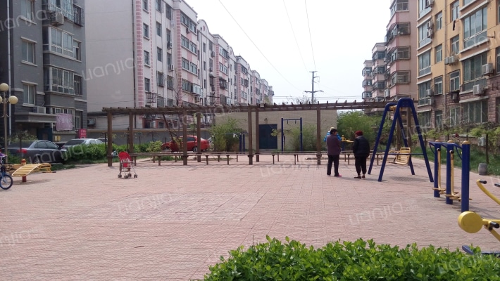 西杨家园外景图