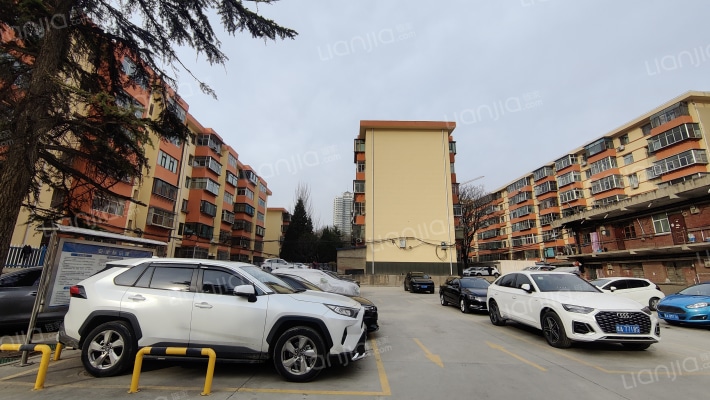 甘肃省气象局家属院外景图