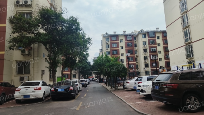 信德园小区外景图