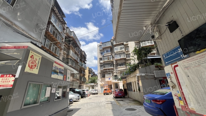 云南省茶叶进出口公司宿舍外景图