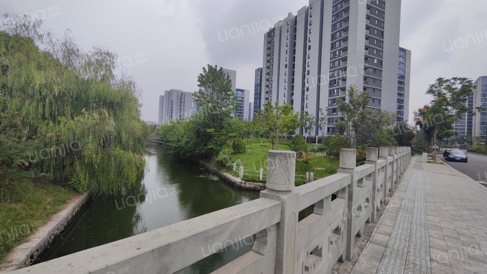 中旅归锦府外景图