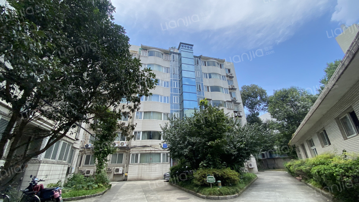 西藏电力家属院外景图