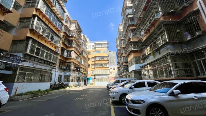 东骏苑小区外景图