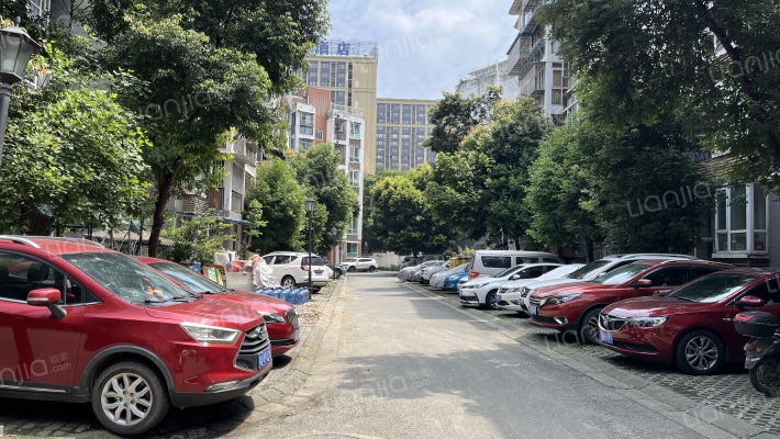 荆竹小区8号院外景图