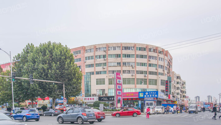 芳华园购物中心住宅楼外景图