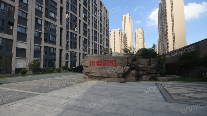 悦恒君铂国际外景图