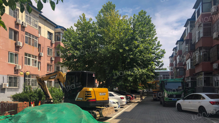 新兴小区外景图