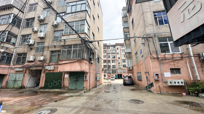 泮河小区外景图