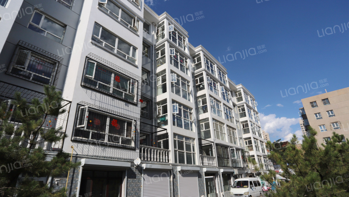 东建小区外景图