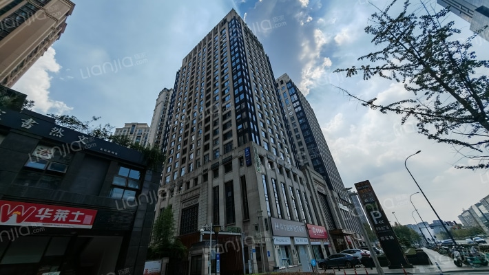 中环岛广场外景图