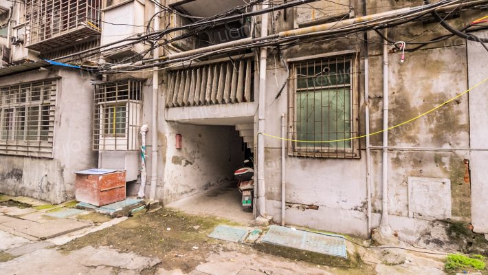 红卫厂家属院北院外景图