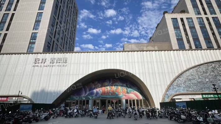 远洋春秋里外景图