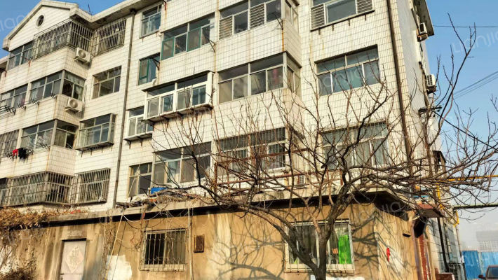 化工机械厂宿舍楼外景图