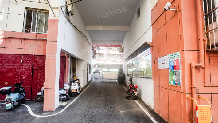 临嶂大道外景图