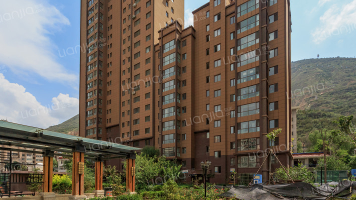 元富 · 高尔夫花园外景图