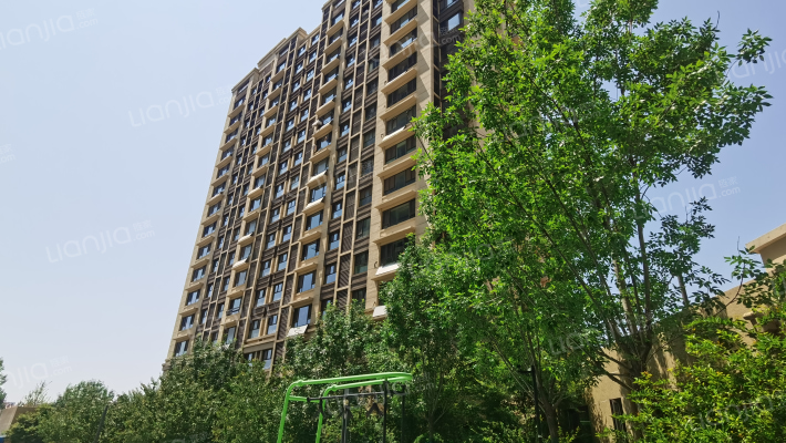 远洋万和城外景图