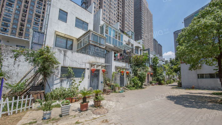 徽商城市庭院外景图