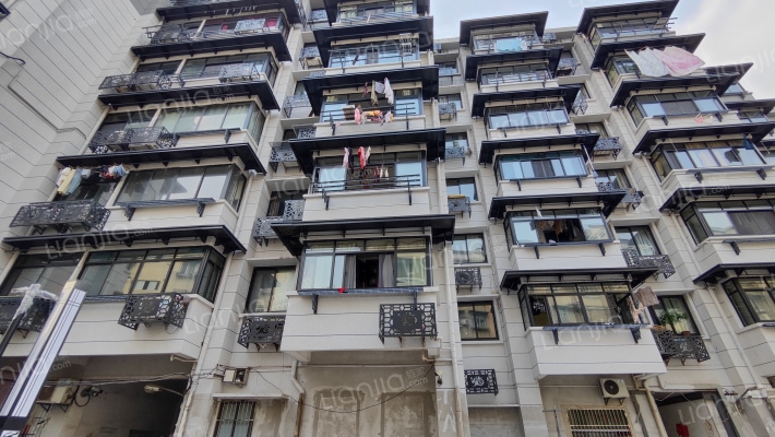 沿山路138号外景图