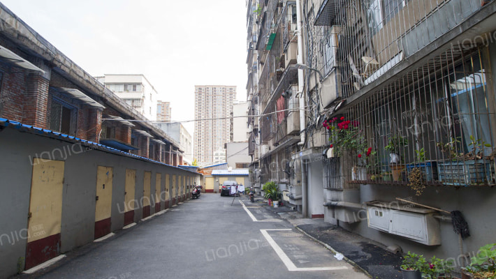 长征路机电家属院外景图