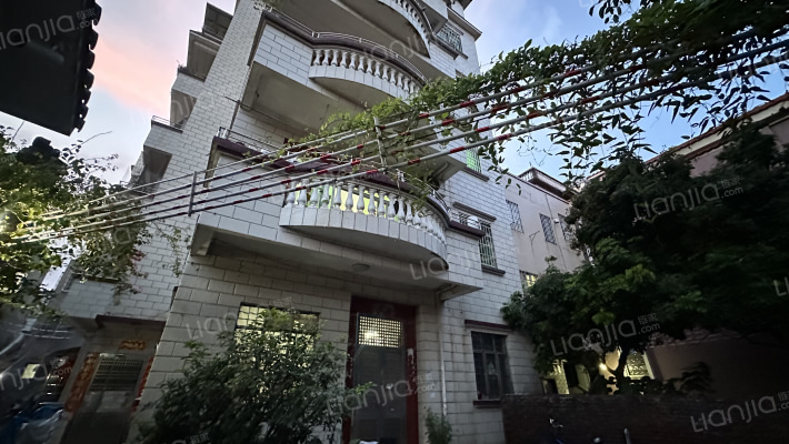 盘石大街三巷外景图