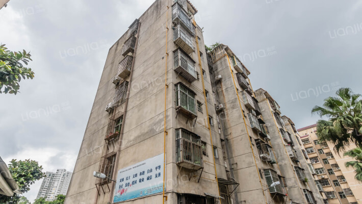 饮服住宅楼外景图