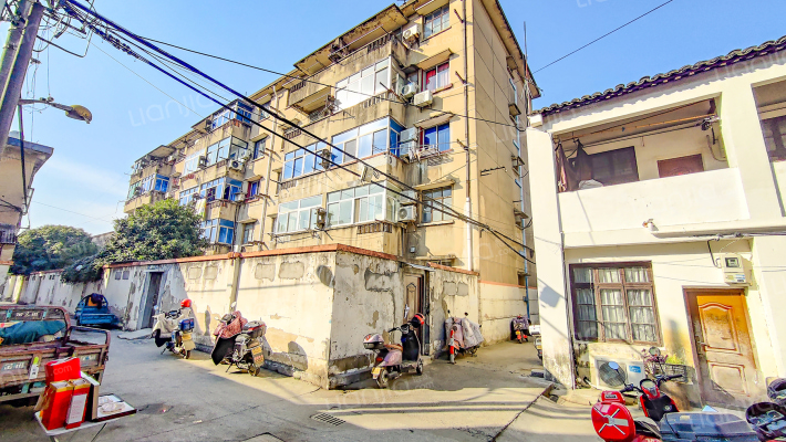 朱家门头外景图