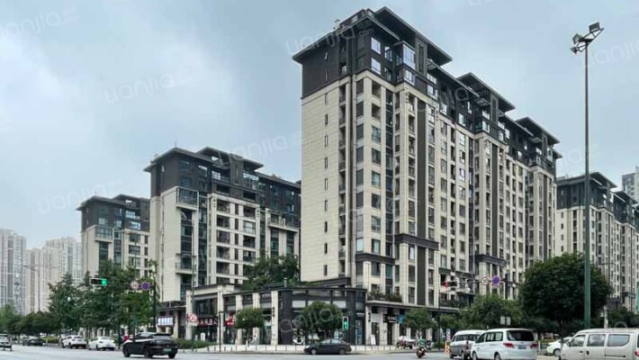 龙湖听蓝湾一期外景图