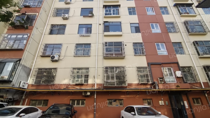 物价局家属楼外景图