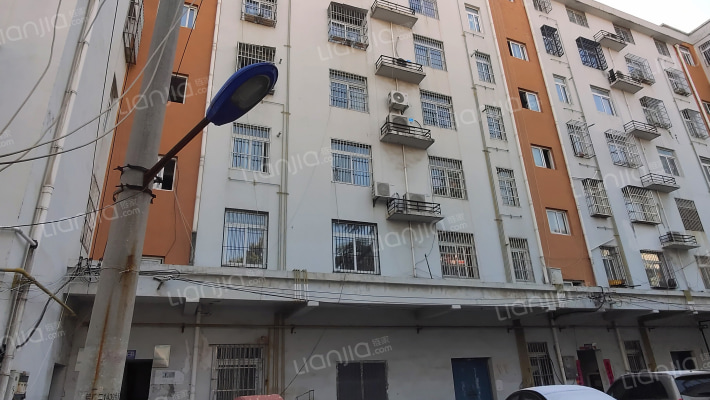 粮食局宿舍外景图