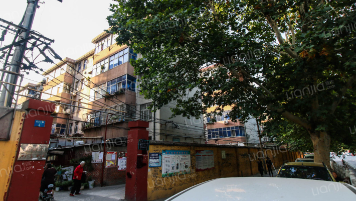 生产资料西家属院外景图