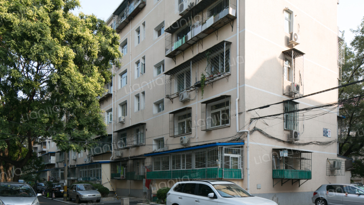 团结湖北三条外景图