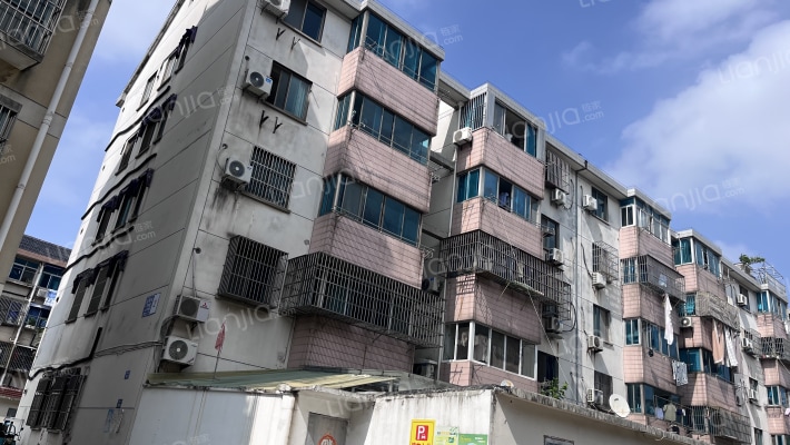 八坼社区西塘街1组朱家弄外景图