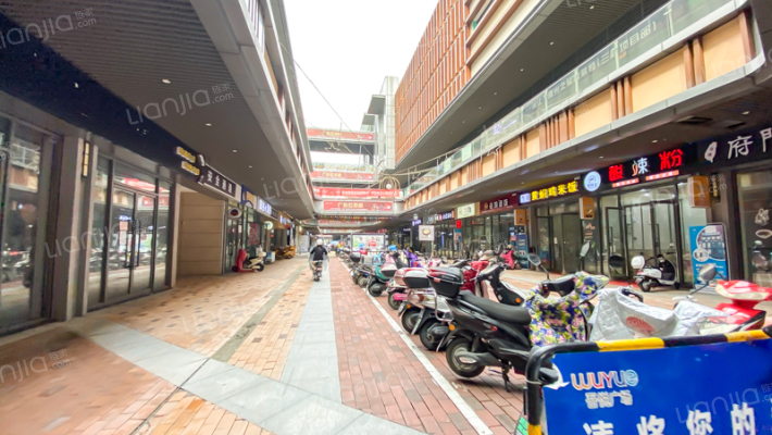 新城吾悦广场外景图