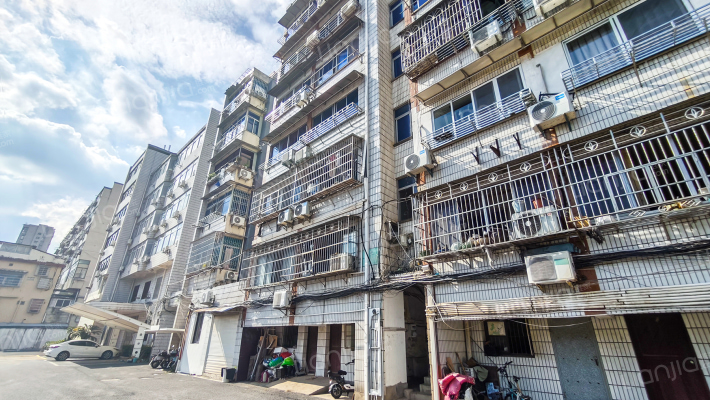 农机大楼外景图