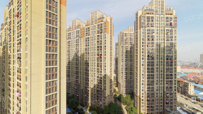 保利香槟国际外景图