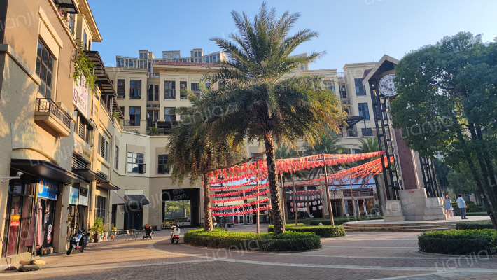 绿地商业广场外景图