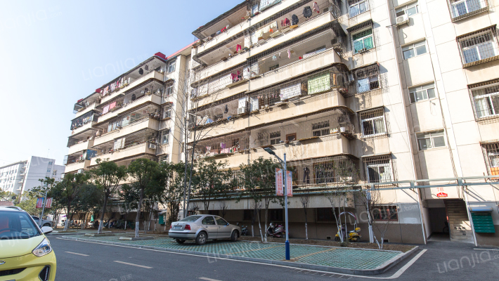 检察院宿舍外景图