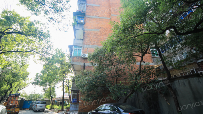 青山南路下沙沟外景图