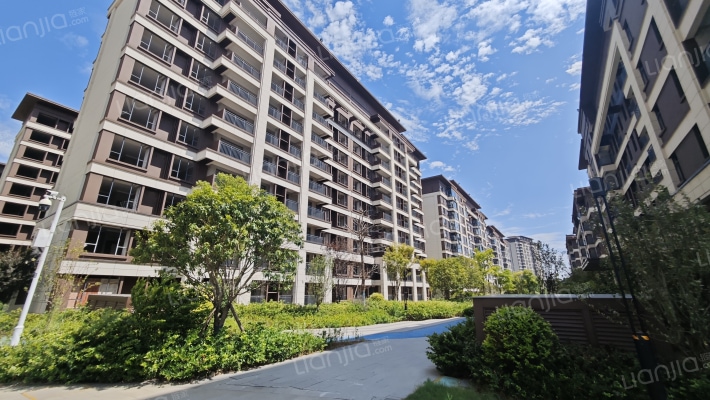 长房宁城府外景图