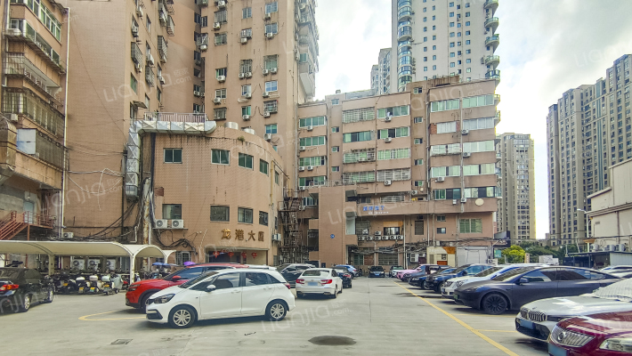 龙港大厦外景图