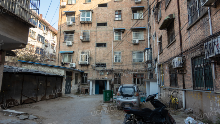 劳动路44号院外景图